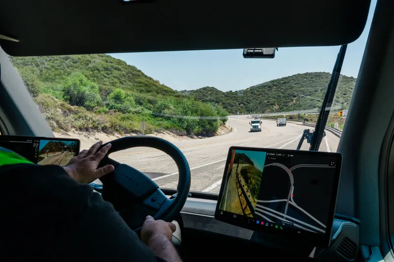 Driverless Big Rigs Are Coming to American Highways, and Soon