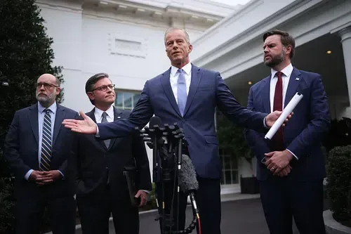Shutdown Debuts a New GOP Message: Fund the Government, Please!