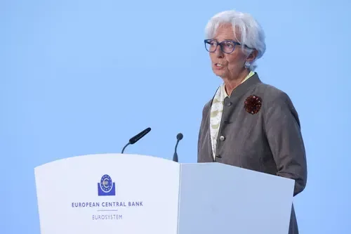 Lagarde Says Inflation Risks ‘Quite Contained’ in Each Direction