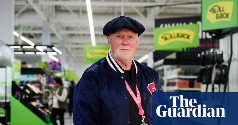 Ministers should ‘start doing stuff’ to help farmers and cut fuel costs, says Asda boss