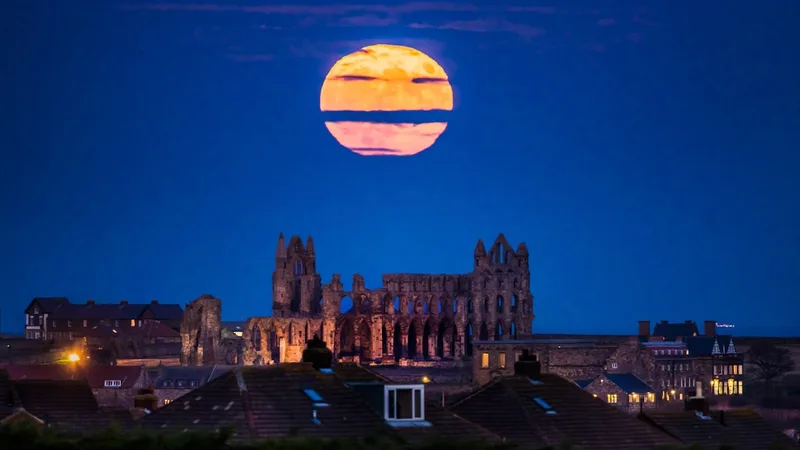 9 night sky events to see in December