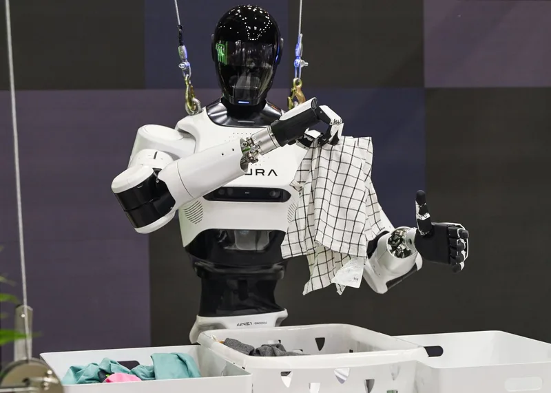 Why Humanoid Robots and Embodied AI Still Struggle in the Real World