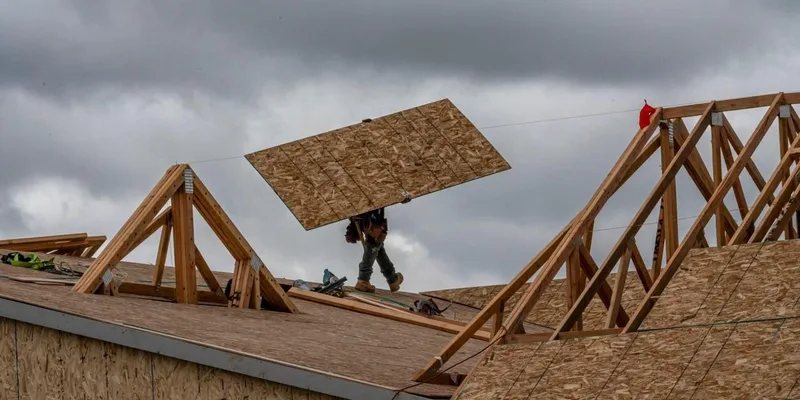 Pulte’s Move to Fix Credit Scores Is Bad News for Homebuyers