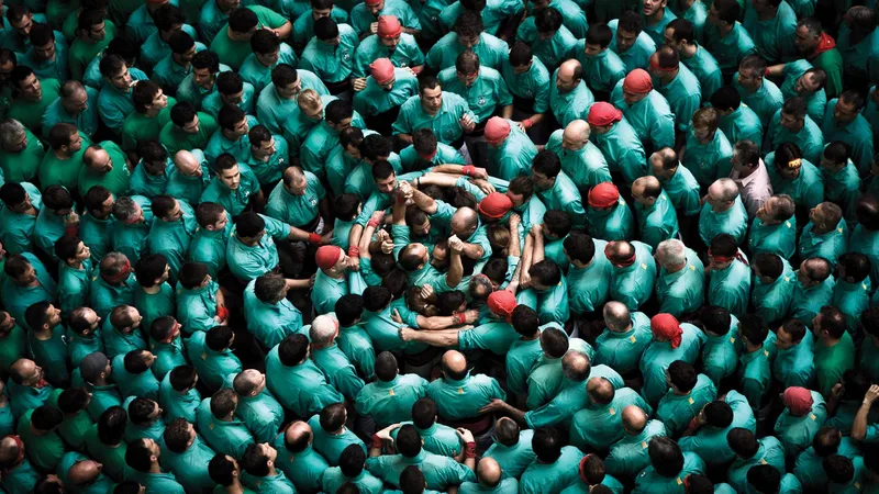 The Surprising Success of Hands-On Leaders