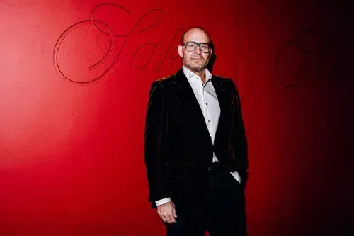 Saks CEO Steps Down as Luxury Retailer Mulls Bankruptcy Filing
