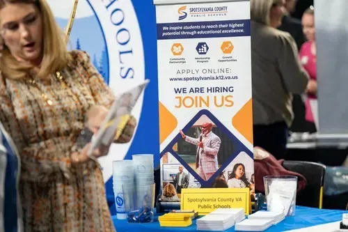 Modest US Hiring to Cap a Sluggish Year for the Job Market