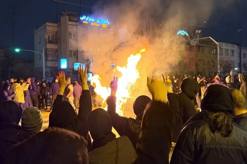 Iranians defy death with dancing