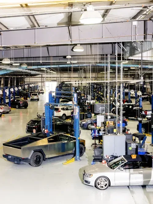 Carvana’s Red-Hot Growth Runs on a Cycle of Borrowed Money