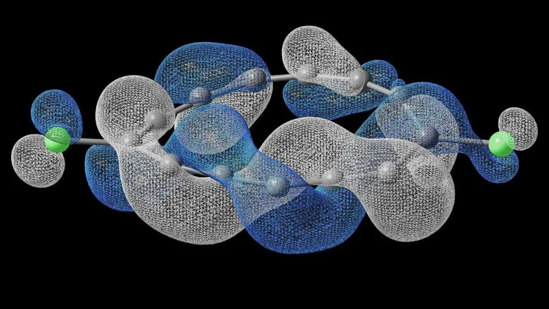 Möbius strip-like molecule has an entirely new and bizarre shape