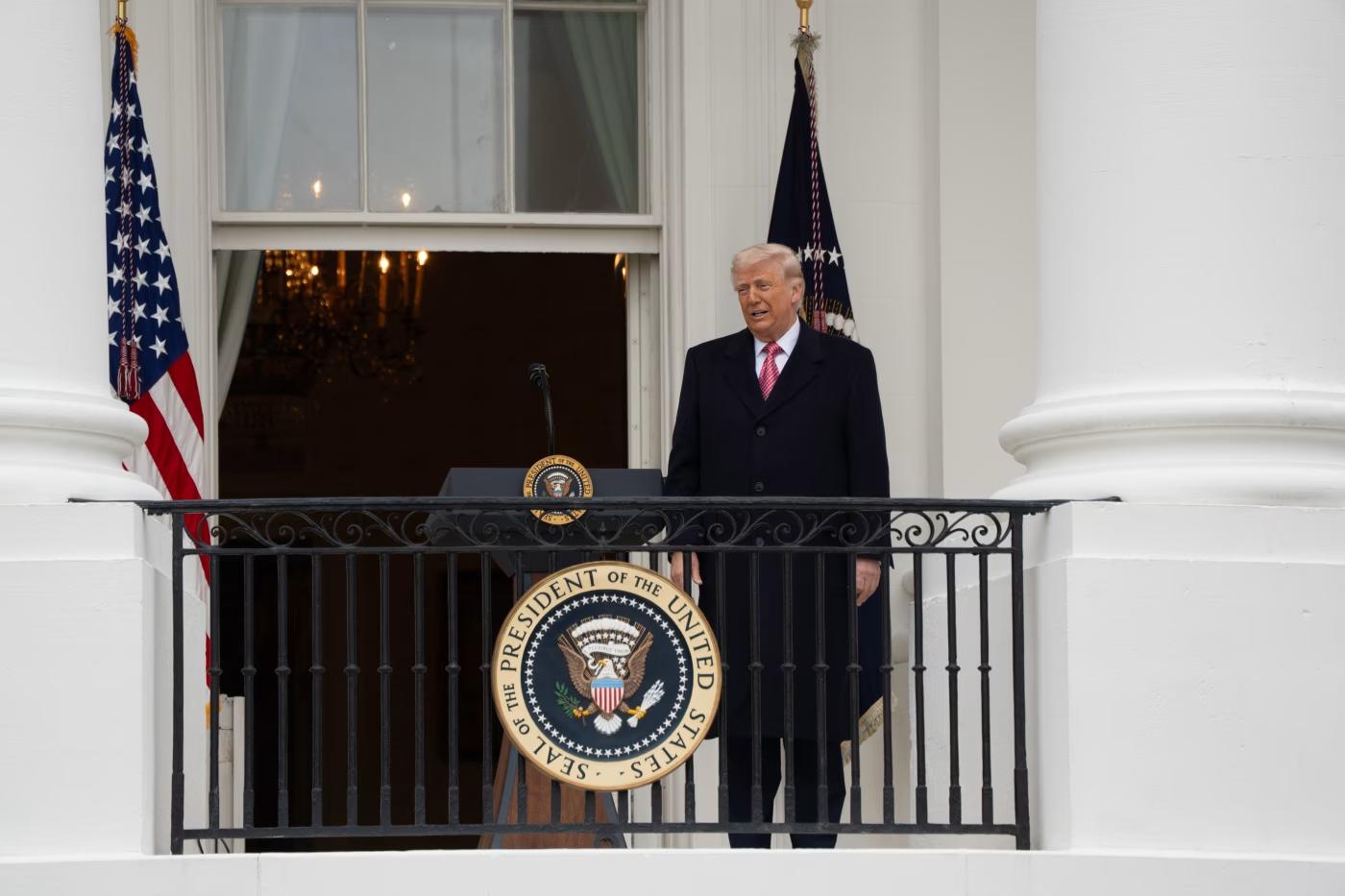 Trump Signs Executive Order to Pay TSA Workers as Funding Stalls in Congress