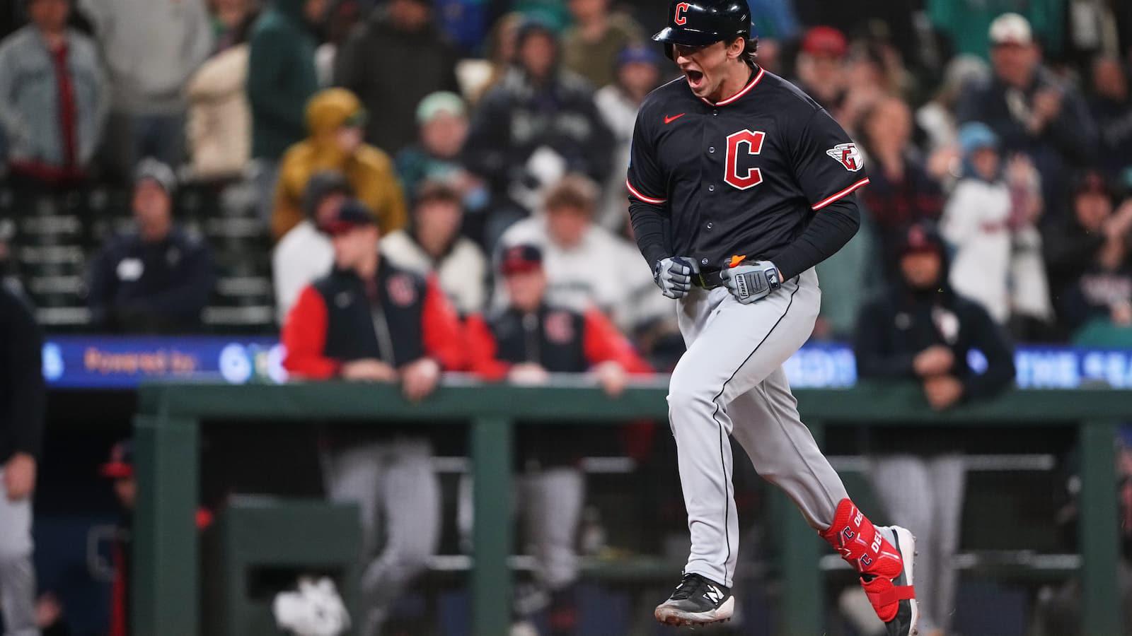 Guardians' Chase DeLauter hits 4th home run in 3rd career game, Guardians beat Mariners 6-5