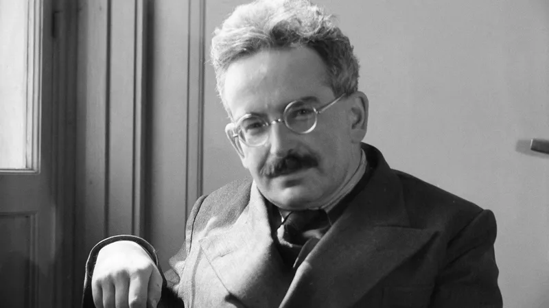 Walter Benjamin — Peter E Gordon’s vivid pearl of a biography  