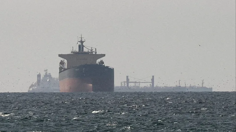 Shipping industry casts doubt on Donald Trump’s ‘present’ from Iran