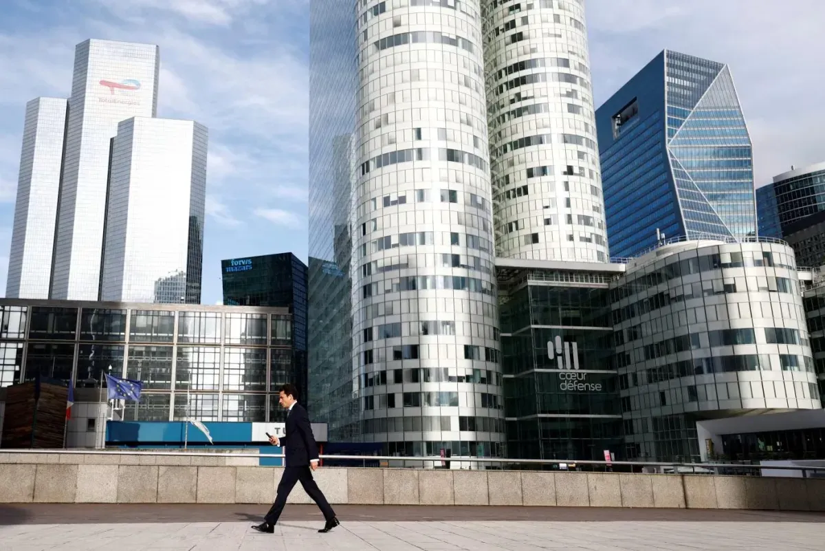 Eurozone Business Confidence Falls on Iran War