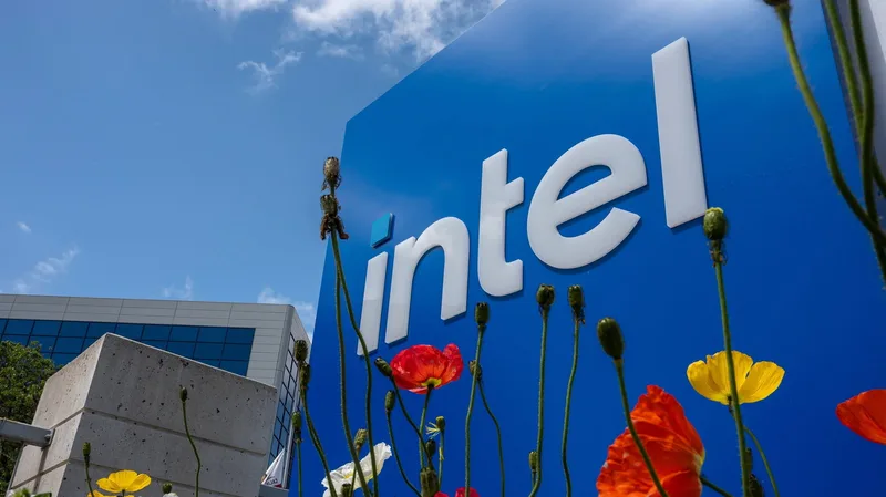Intel strikes $14bn deal with Apollo to reclaim Irish chip plant