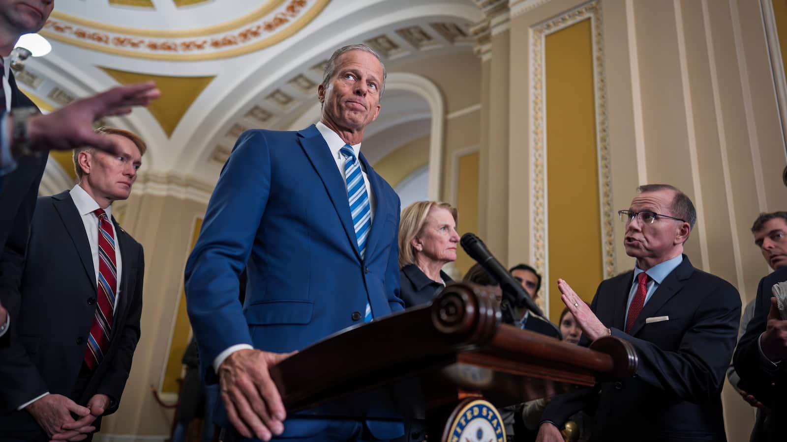 Trump endorses Republican plan to end DHS shutdown