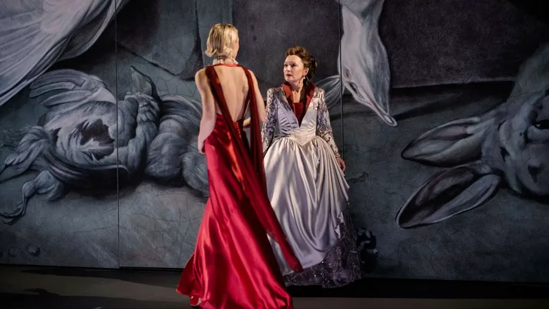 Les Liaisons Dangereuses — Lesley Manville adds heart to a glittering, icy production