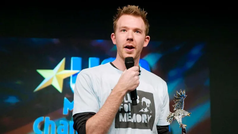 Unprecedented insight into memory champion's brain reveals his tricks