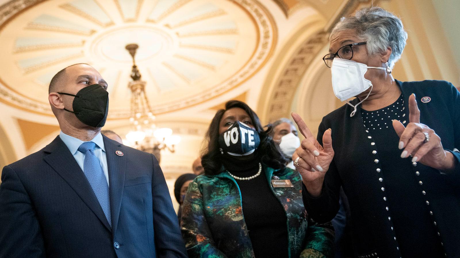 Black Caucus scholarships discriminate based on race, lawsuit alleges