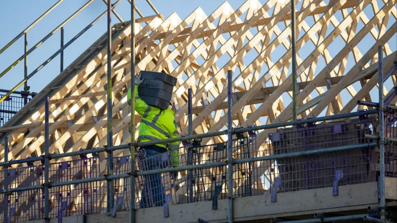 Stagflation fears demolish confidence in UK housing