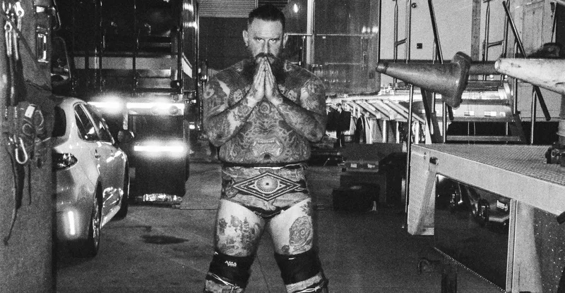 Wrestling’s Newest Star Is Massive, Bearded, and Ready to Piledrive ICE