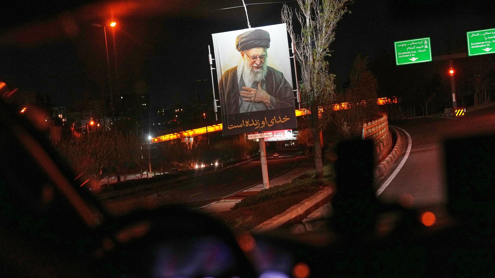Trump to detail rescue mission as Iran rebuffs U.S. war demands