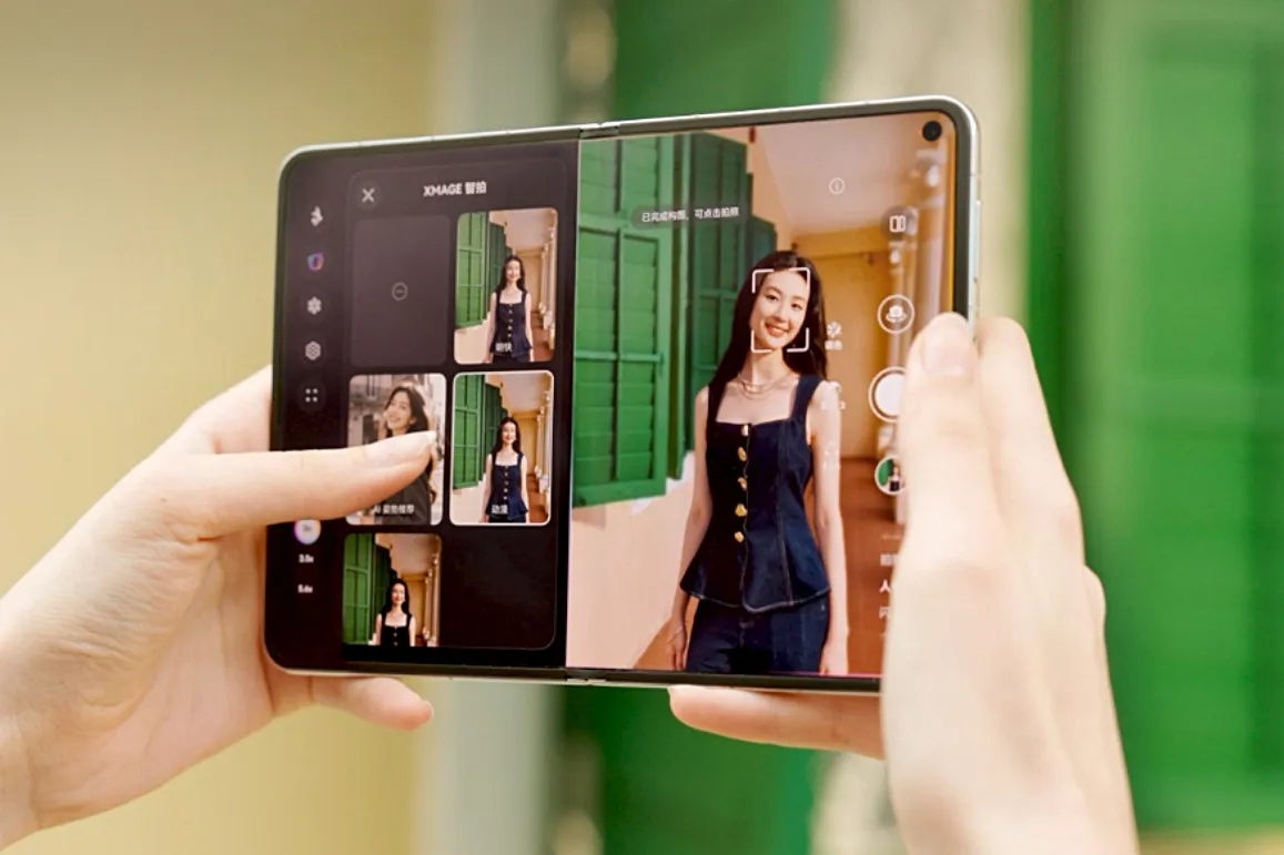 Huawei Unfurls Foldable Phone While Apple Stages China Comeback