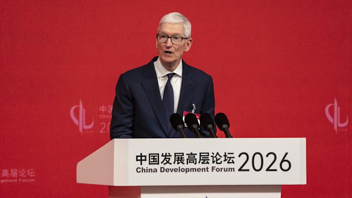 Apple’s smooth CEO swap is the ultimate corporate status symbol