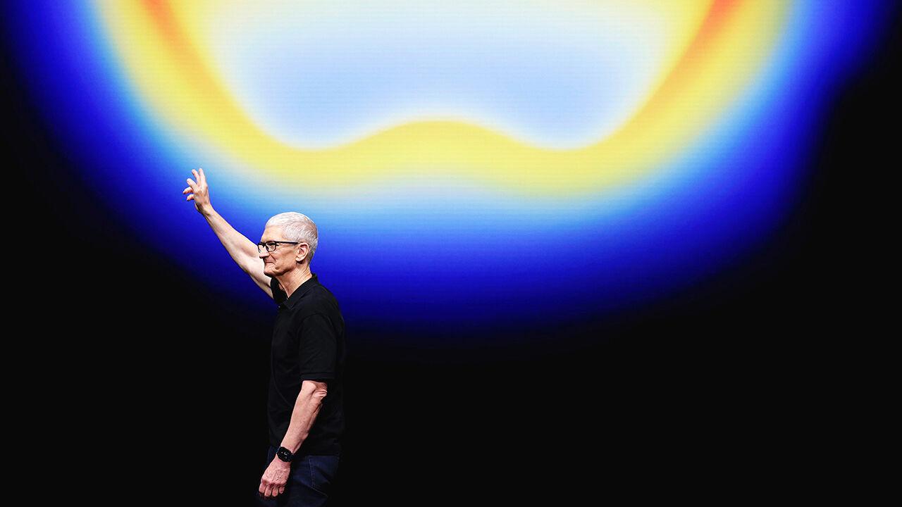 Apple’s new boss needs to restore its magic for the AI era 