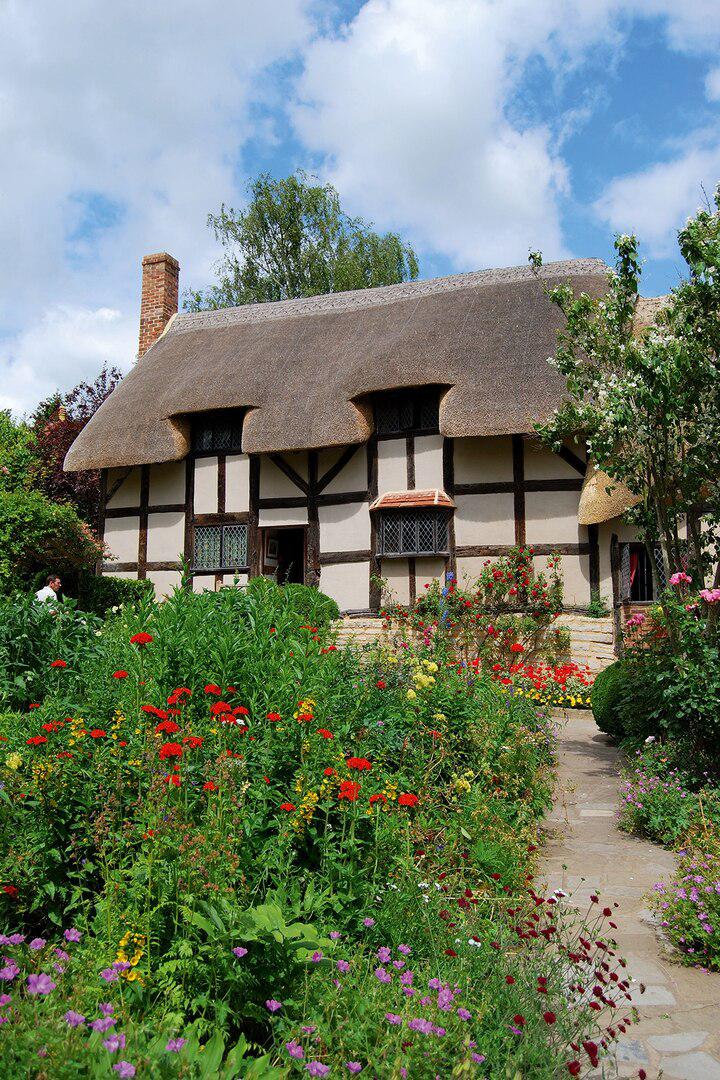 Step into England's Tudor past on a tour of Shakespeare's home town