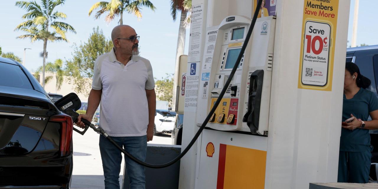 Americans Spent $125 Million More on Gas Friday Than They Did a Week Ago