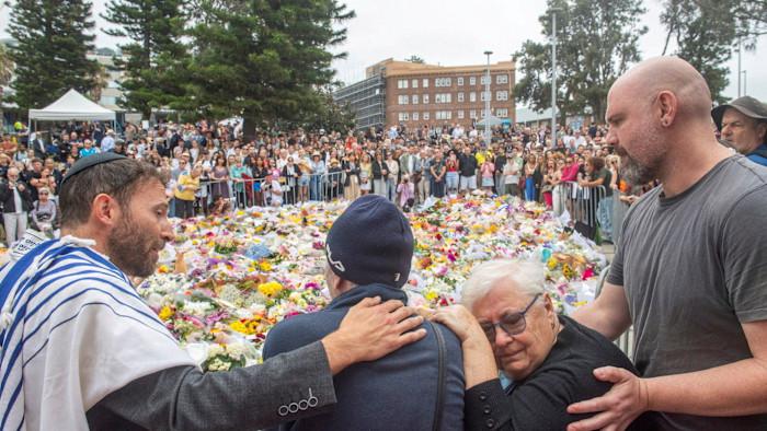 Bondi shooting inquiry warns Iran conflict raises risk of antisemitic attacks 