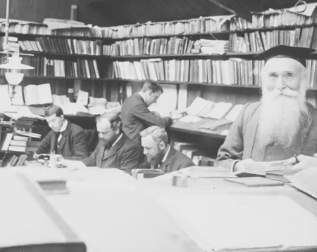 Through the multitude of stories, snapshots of a society in flux emerge: an age of scientific discovery, growing transport and communication links and increased professionalisation of scholarship.