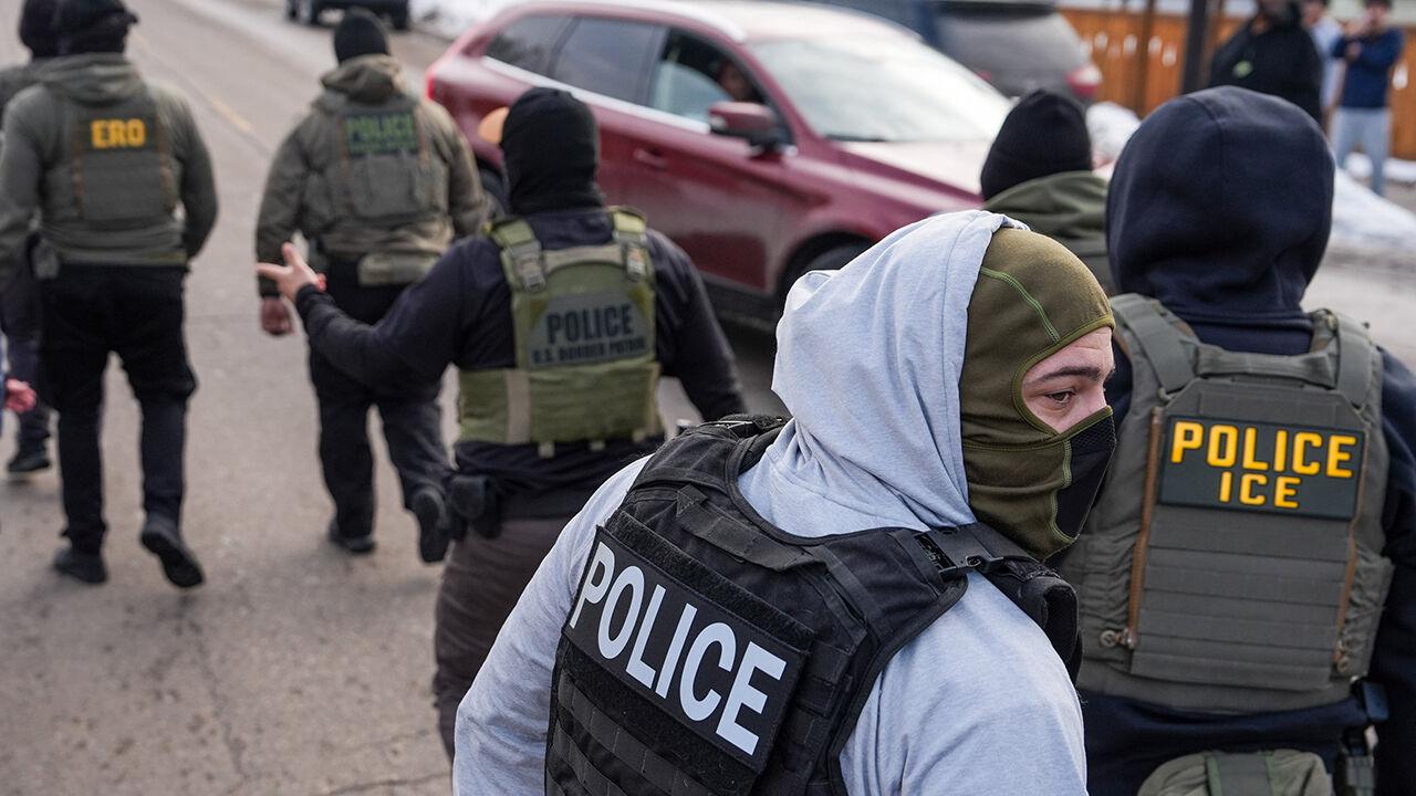 The US in Brief: Local cops are helping ICE