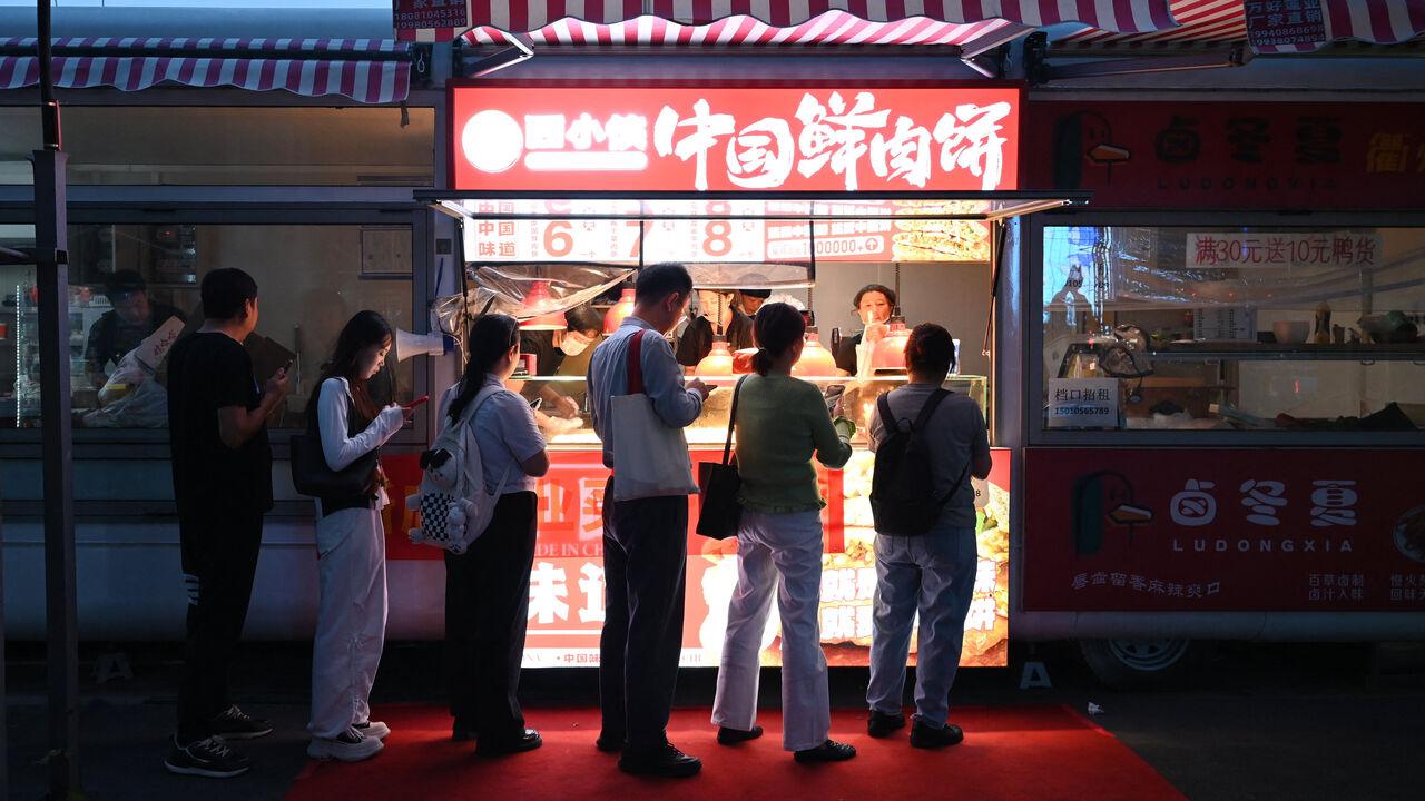 China sets its lowest growth target for a generation