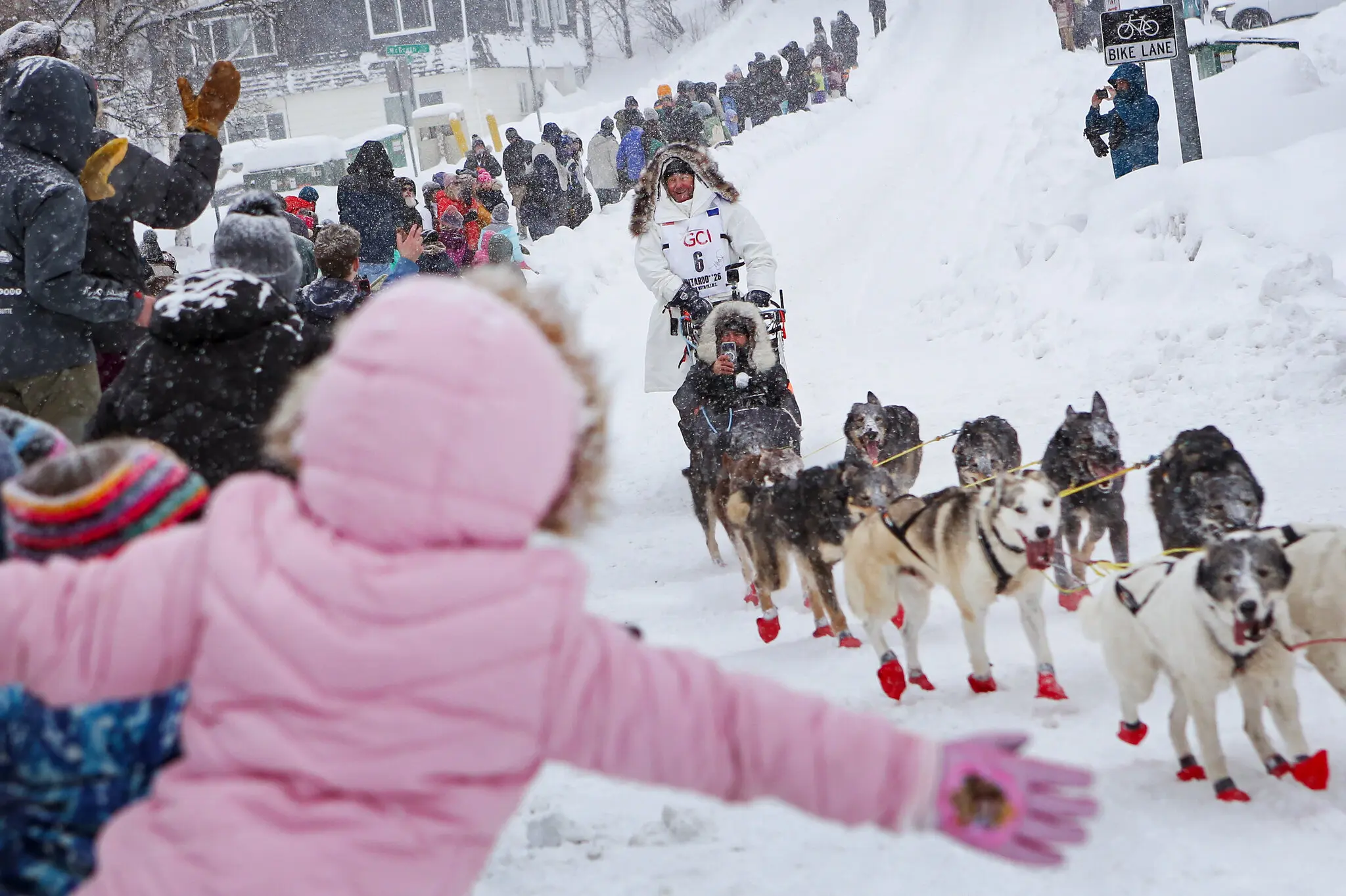 Hot Dogs and Sled Dogs: The Hard-Partying Tradition of ‘Trailgating’