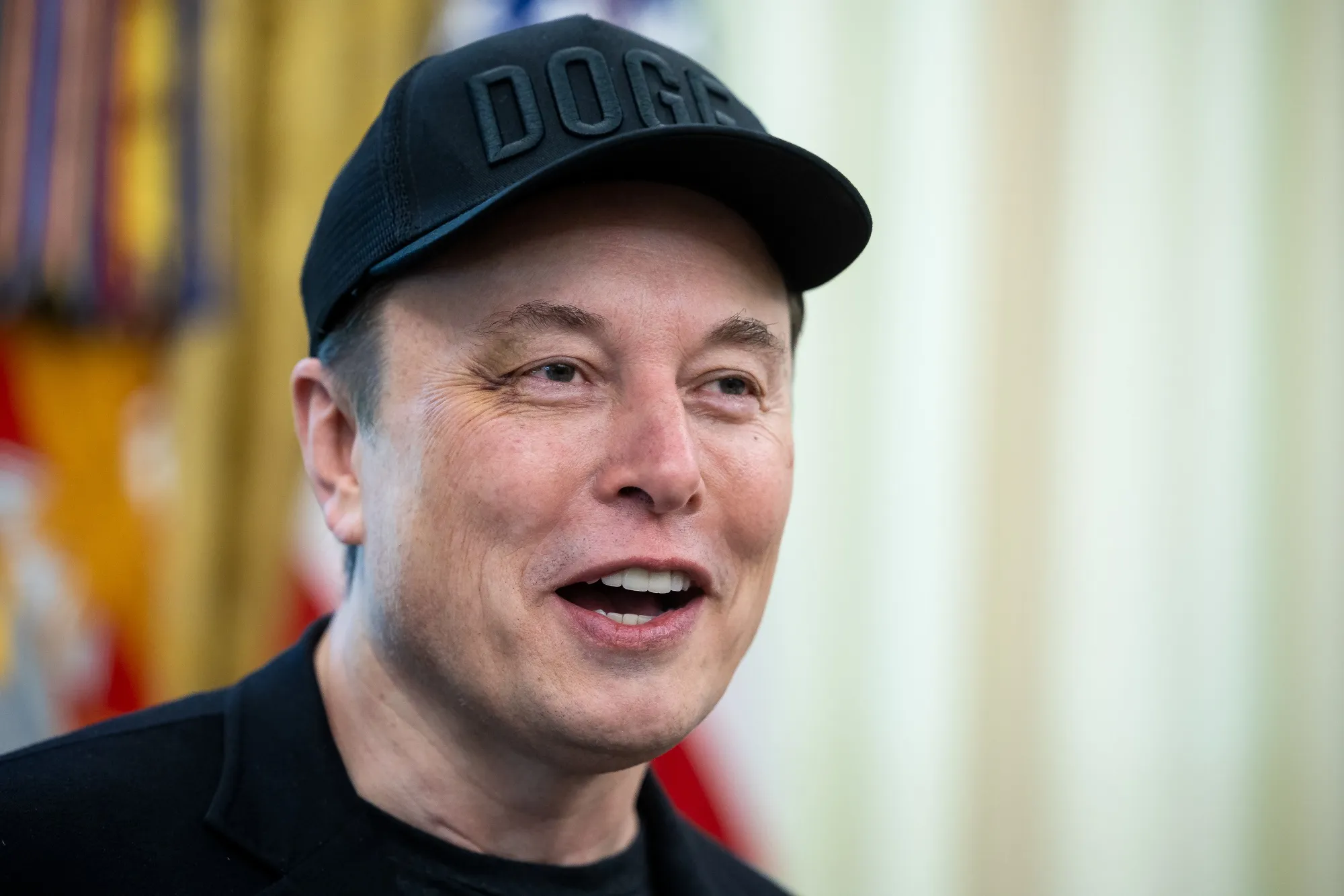 Musk’s Payday Is a Lot Like Tesla Stock: Full of Hot Air