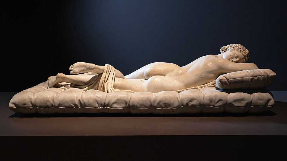 What is the big deal with Ovid and artists?