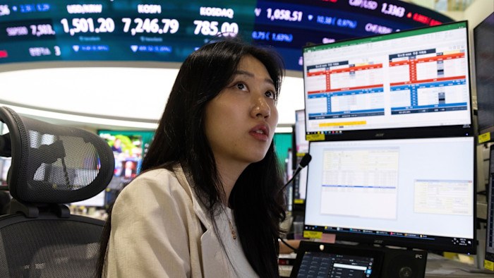 Traders braced for won volatility after blockbuster SK Hynix listing