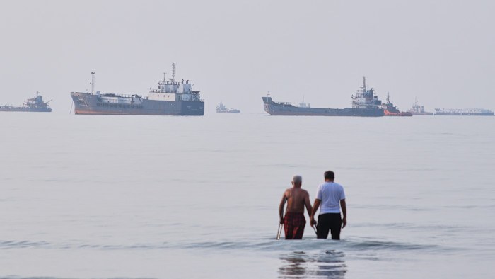 US to resume Strait of Hormuz blockade and charge fees on ships, Trump says