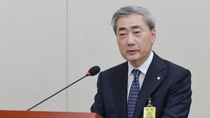 South Korea stocks slump after first rate rise in 3 years