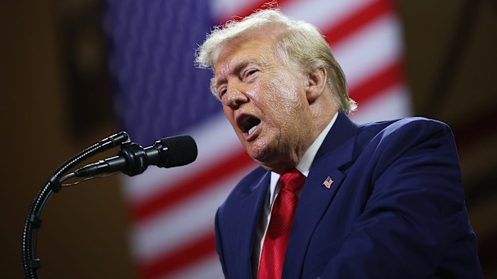 Donald Trump rebuilds his tariff wall