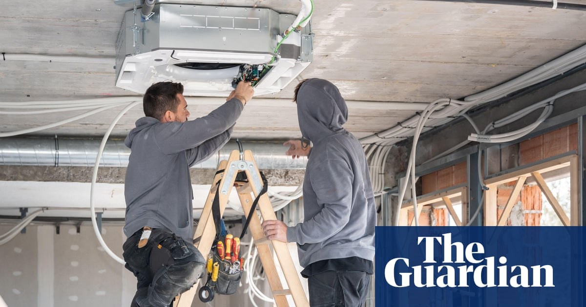 Every new UK home should have air conditioning, say Liberal Democrats