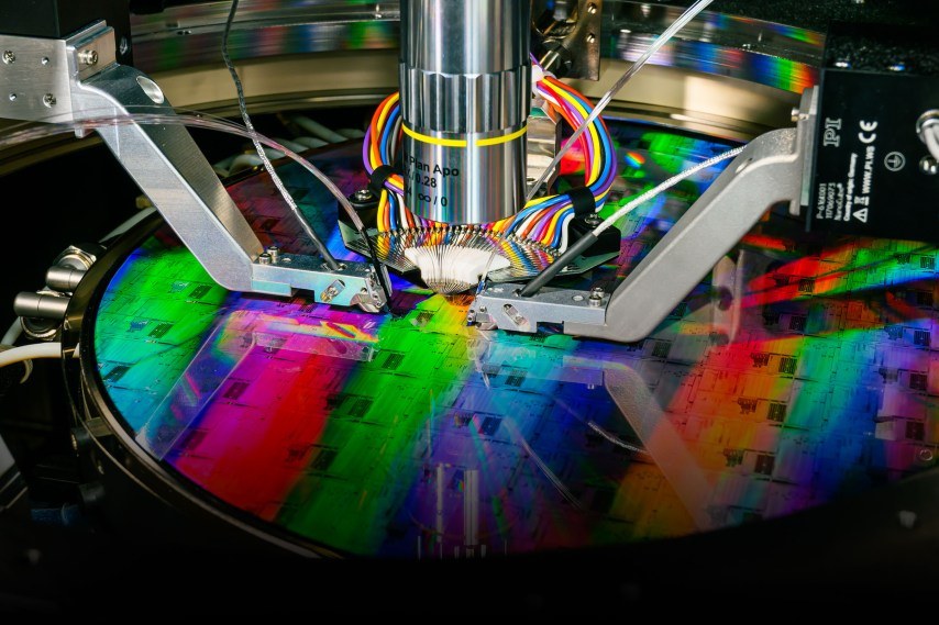 PsiQuantum has a plan to make a massive quantum computer out of light