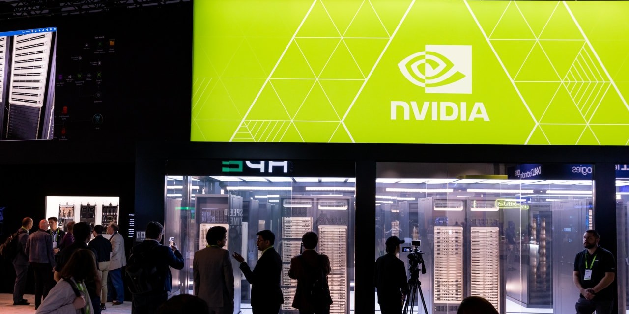 The Quarter-Trillion-Dollar Onslaught of AI Bonds Is Testing Investors’ Limits