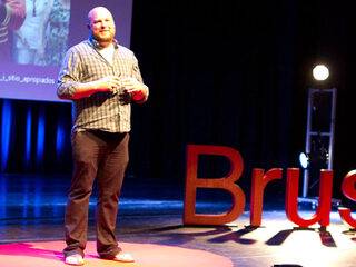 全球经济的隐形推动力：寄钱回家